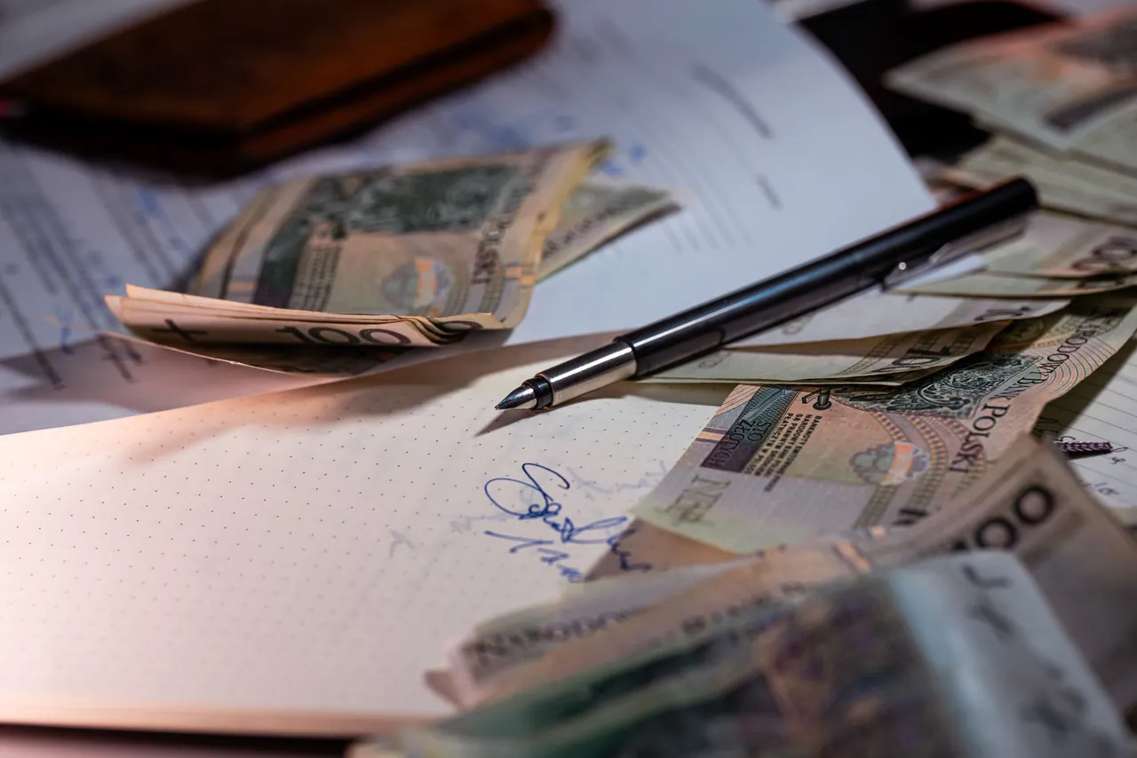 Financial planning with currency and documents